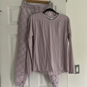 Athleta Quilted jogger and tee set lilac size small/4